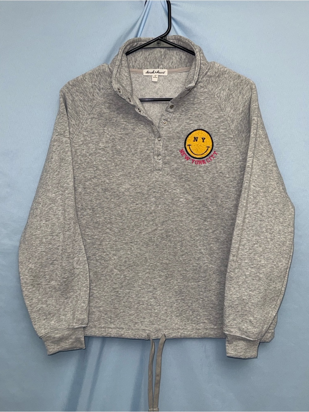 Derek Heart New York City Smiley Face Pullover Sweatshirt – Size Medium - Picture 2 of 5